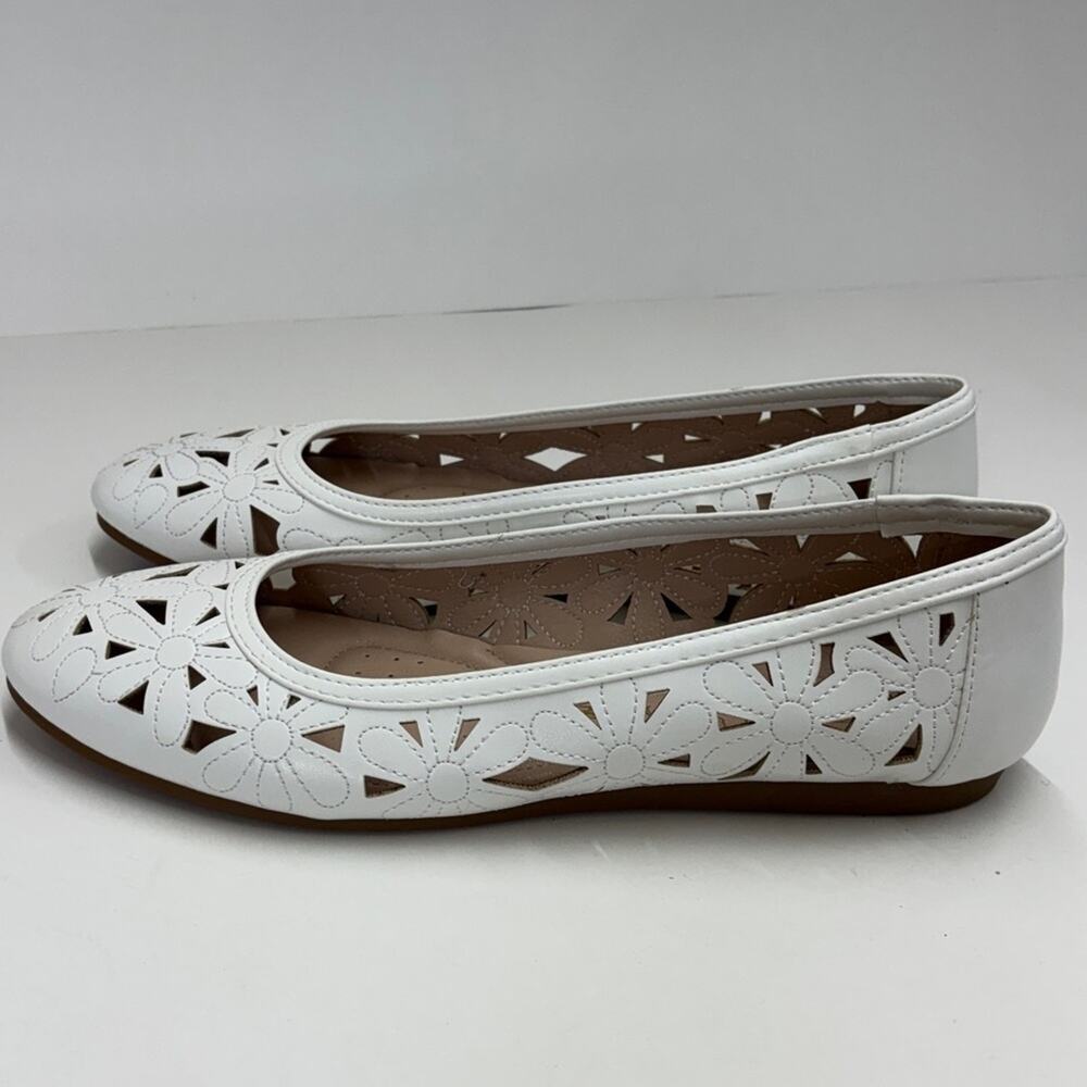 Mootsies Tootsies White Floral Cutout Ballet Flats Brunch Spring Shower 11M - Picture 2 of 10
